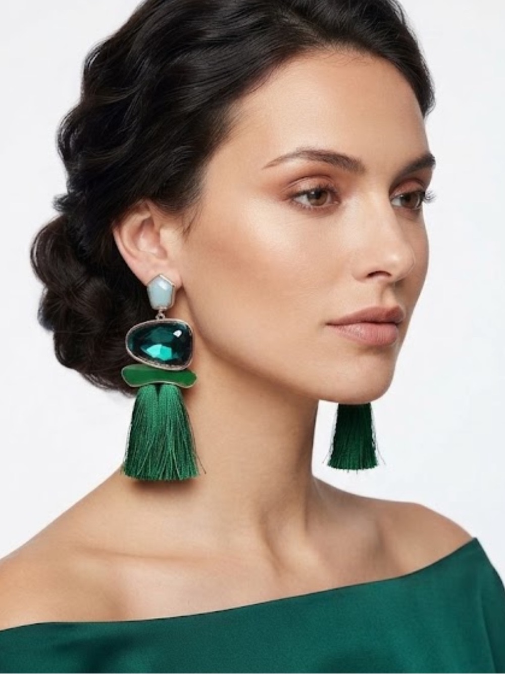 NWT Emerald Green Statement Earrings Tassel Dangle Gold Tone Faceted Stone Boho